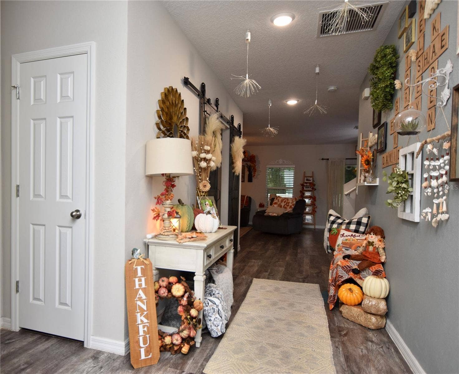 5685 ARLINGTON RIVER DRIVE, Lakeland, FL 33811 Entry