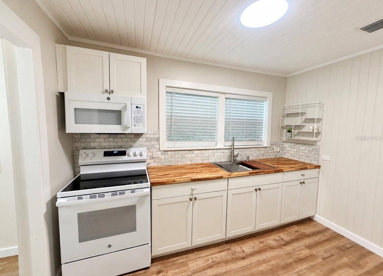 1204 N MORNINGSIDE DRIVE, Plant City, FL 33563 1204 N MORNINGSIDE DRIVE, Plant City, FL 33563