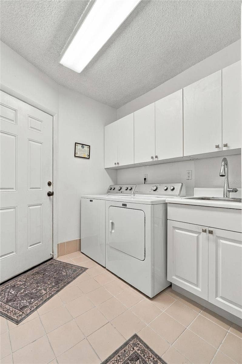 241 VOLUSIA DRIVE, Winter Haven, FL 33884 241 VOLUSIA DRIVE, Winter Haven, FL 33884