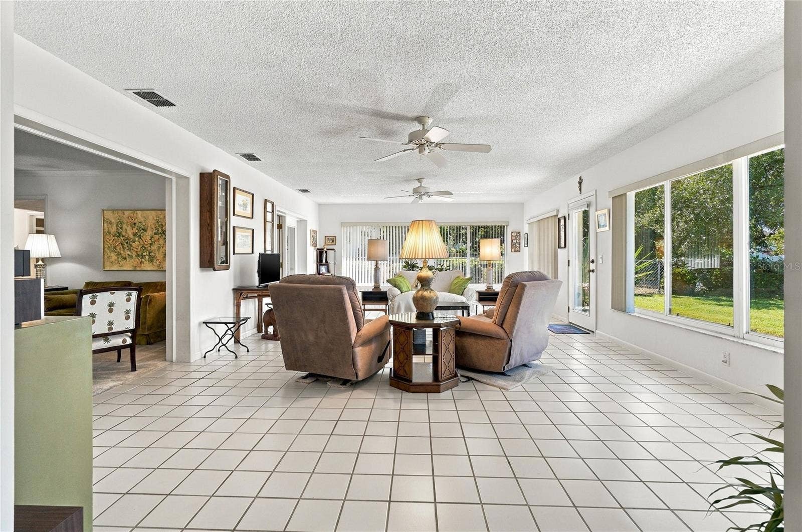 241 VOLUSIA DRIVE, Winter Haven, FL 33884 241 VOLUSIA DRIVE, Winter Haven, FL 33884