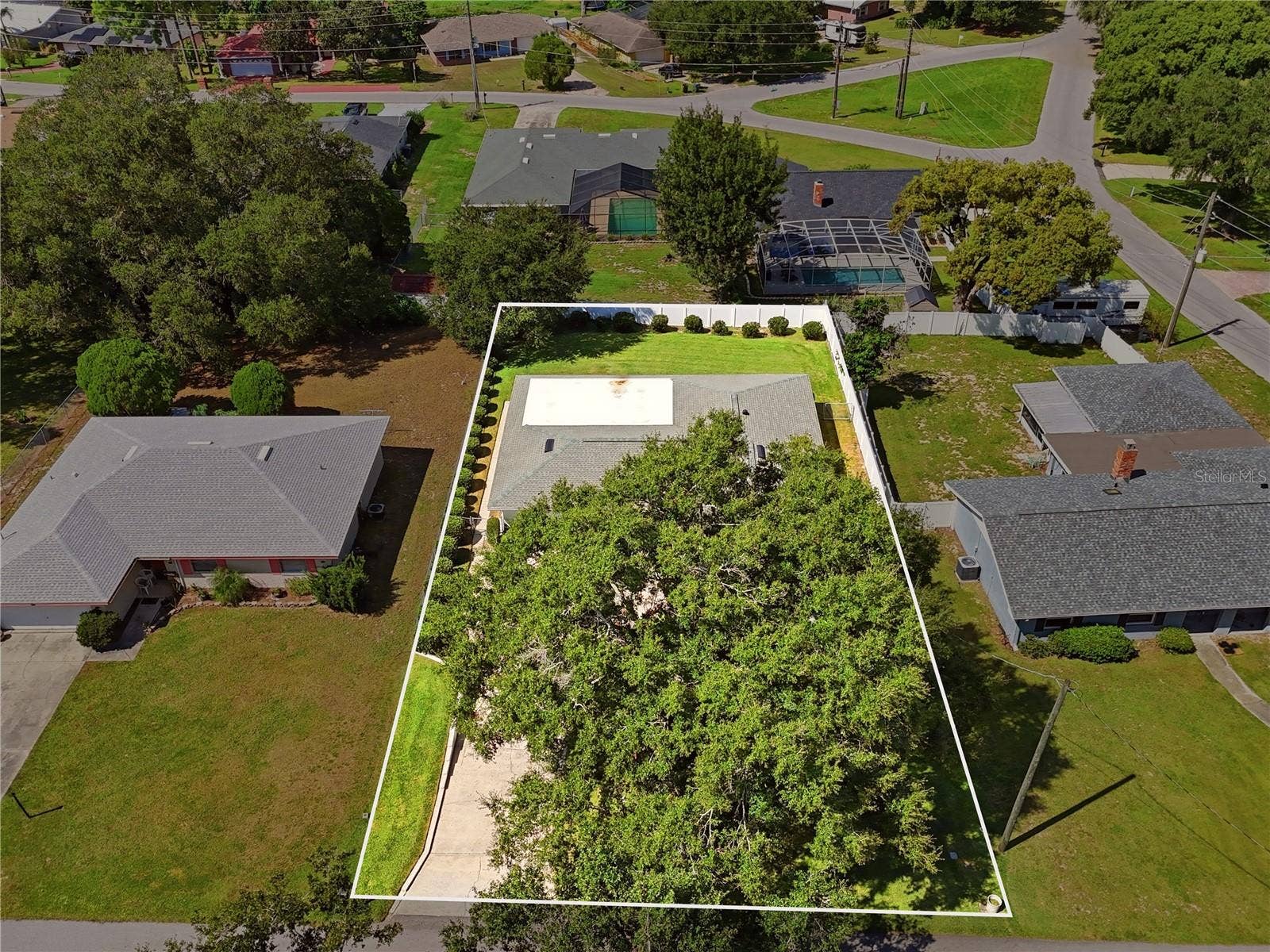 241 VOLUSIA DRIVE, Winter Haven, FL 33884 241 VOLUSIA DRIVE, Winter Haven, FL 33884