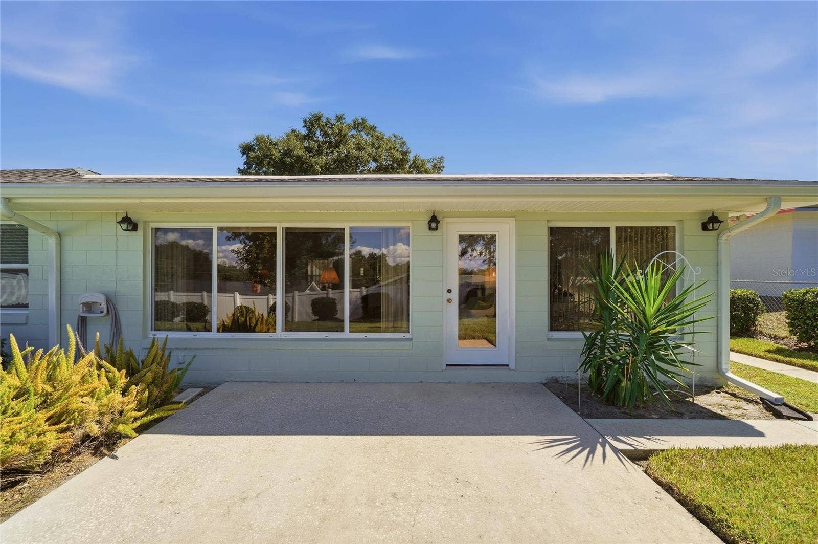 241 VOLUSIA DRIVE, Winter Haven, FL 33884 241 VOLUSIA DRIVE, Winter Haven, FL 33884