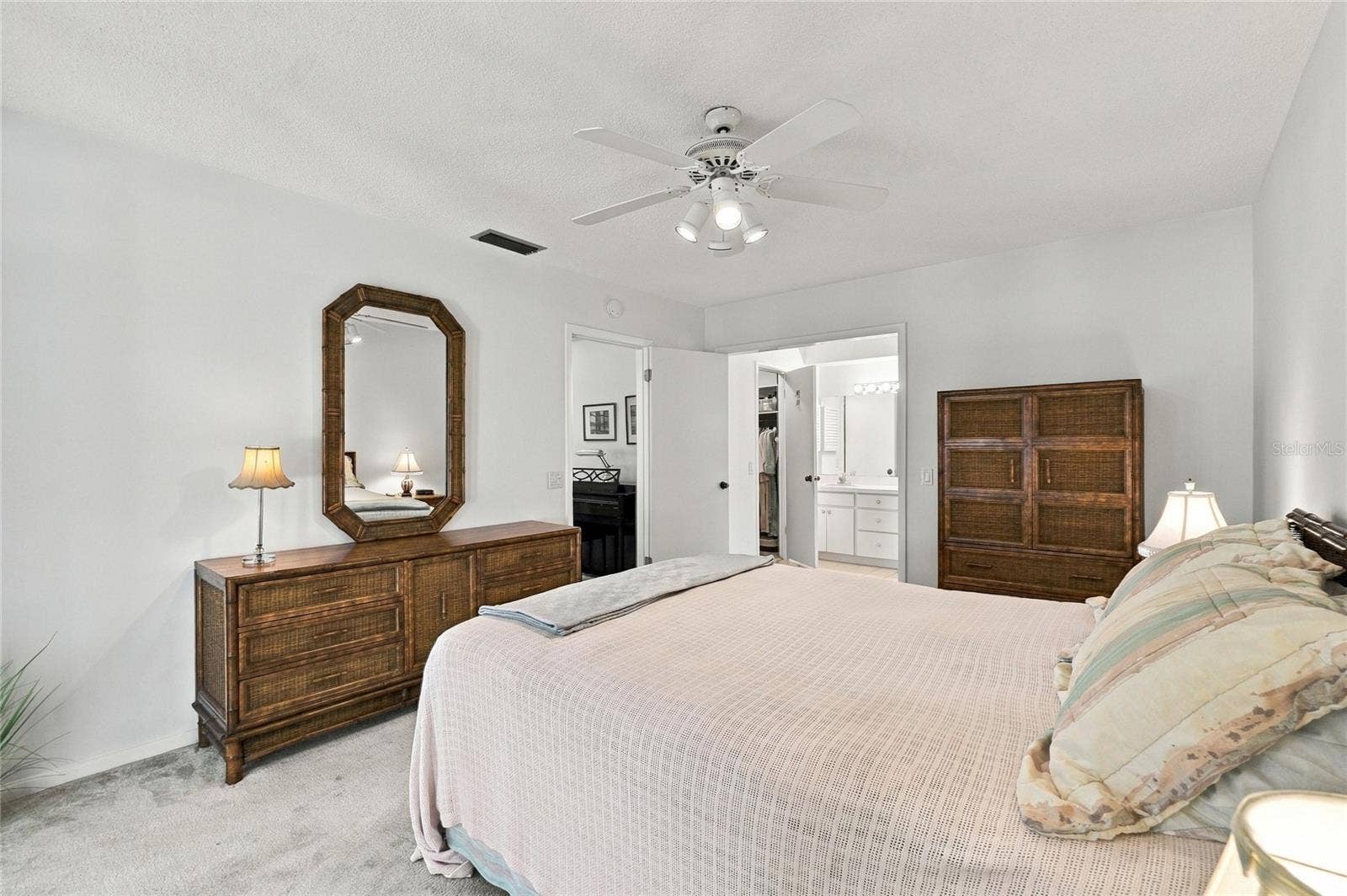 241 VOLUSIA DRIVE, Winter Haven, FL 33884 241 VOLUSIA DRIVE, Winter Haven, FL 33884
