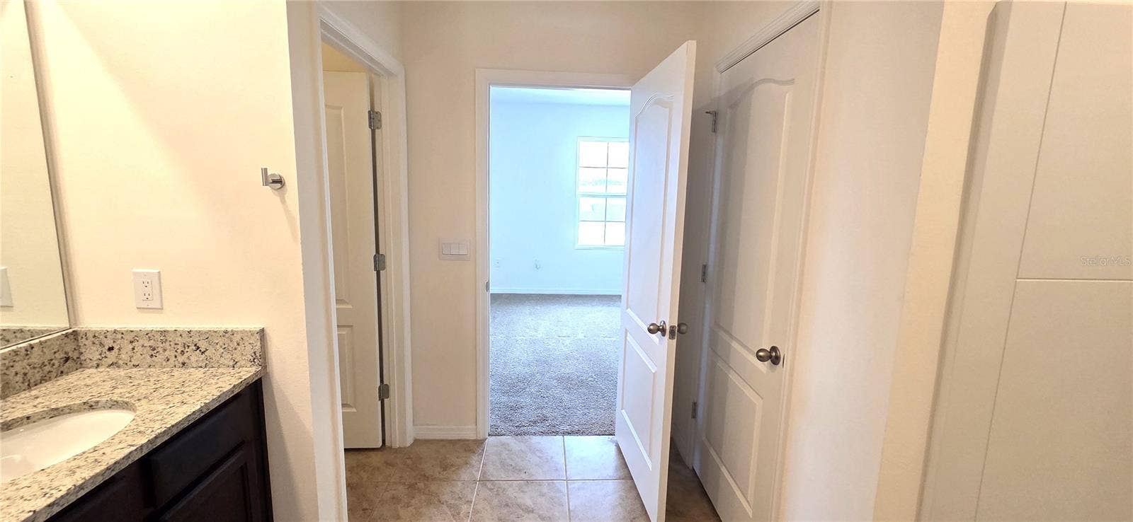 Primary En-Suite Bathroom