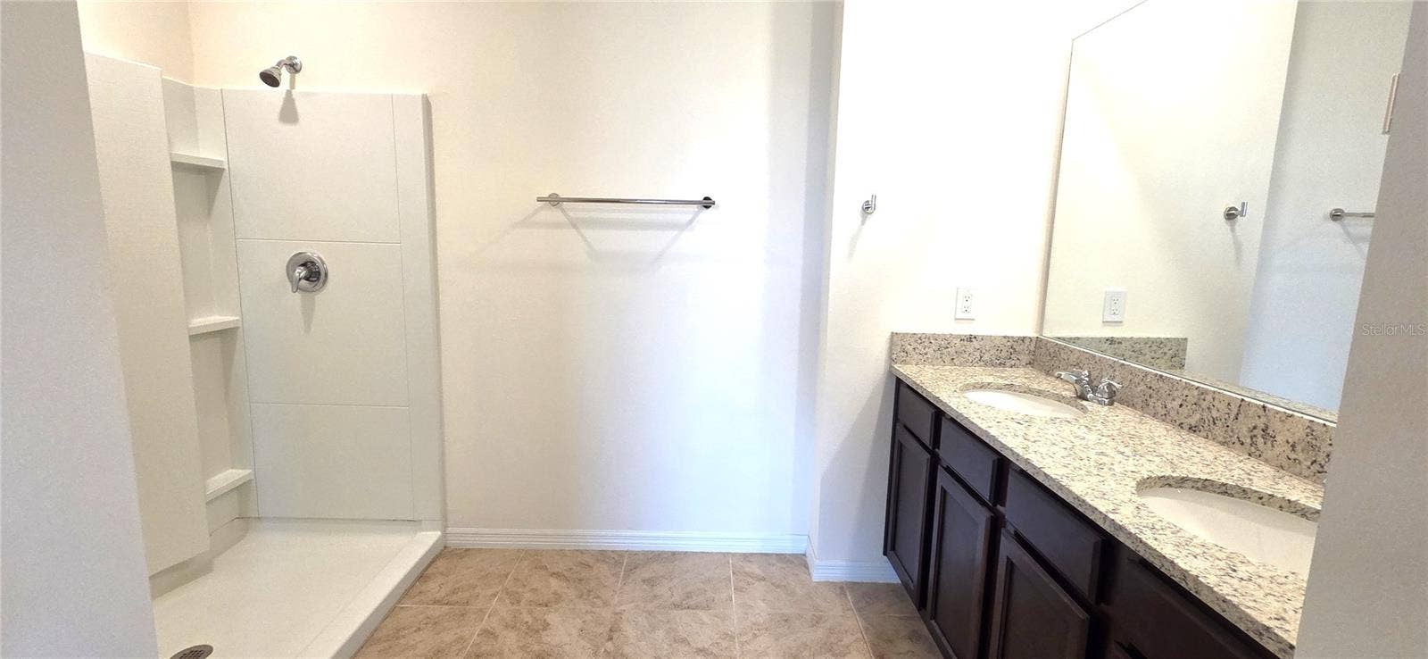 Primary En-Suite Bathroom