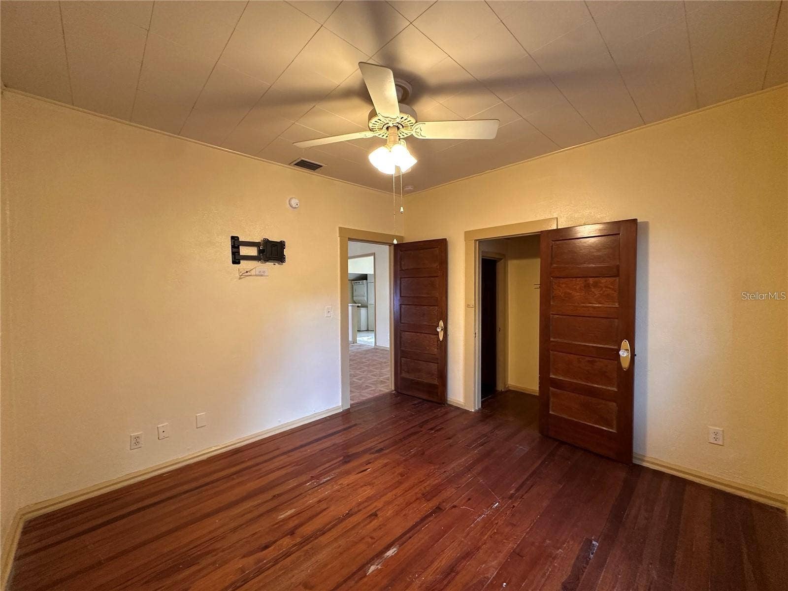 1025 E MAIN STREET, Bartow, FL 33830 1025 E MAIN STREET, Bartow, FL 33830