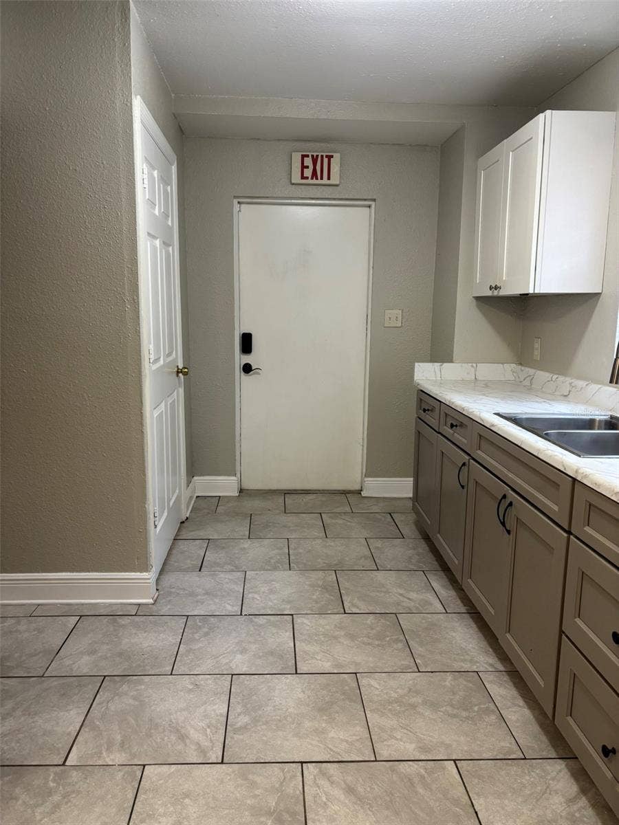 1025 E MAIN STREET, Bartow, FL 33830 1025 E MAIN STREET, Bartow, FL 33830