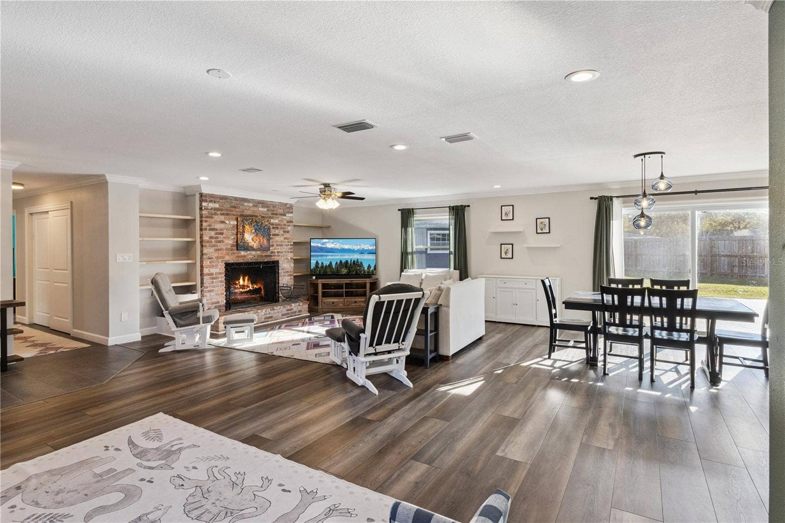 601 GREENBRIAR DRIVE, Brandon, FL 33511 Beautiful Open Floor Plan