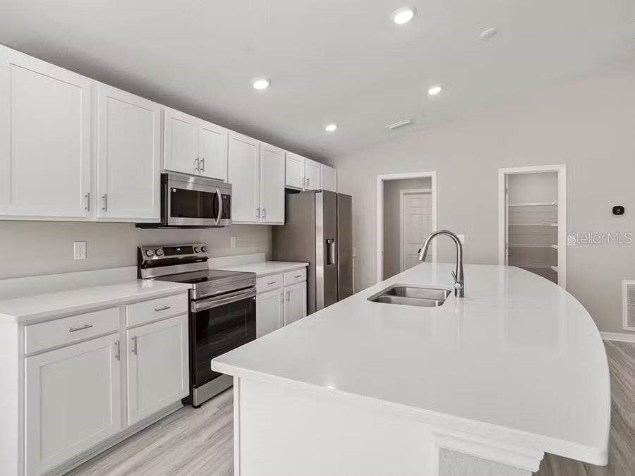 12319 ALTEZA CIRCLE, Riverview, FL 33579 12319 ALTEZA CIRCLE, Riverview, FL 33579