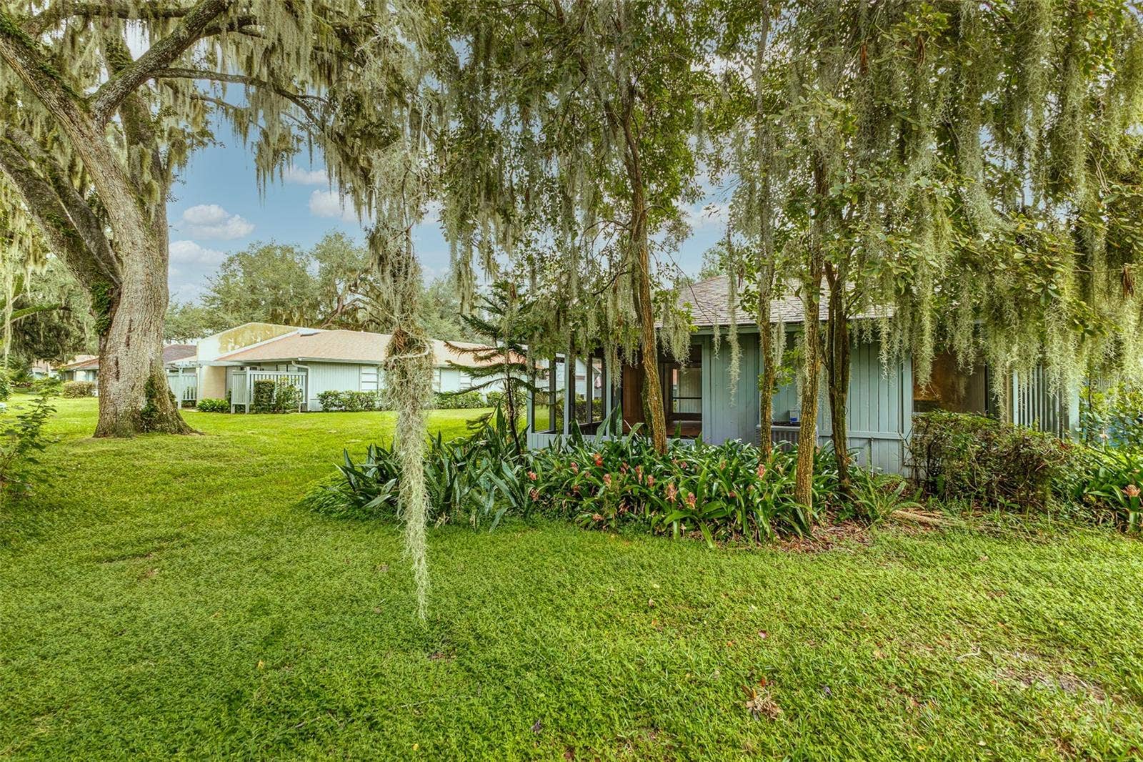 6616 SWEETBRIAR LANE, Lakeland, FL 33813 6616 SWEETBRIAR LANE, Lakeland, FL 33813