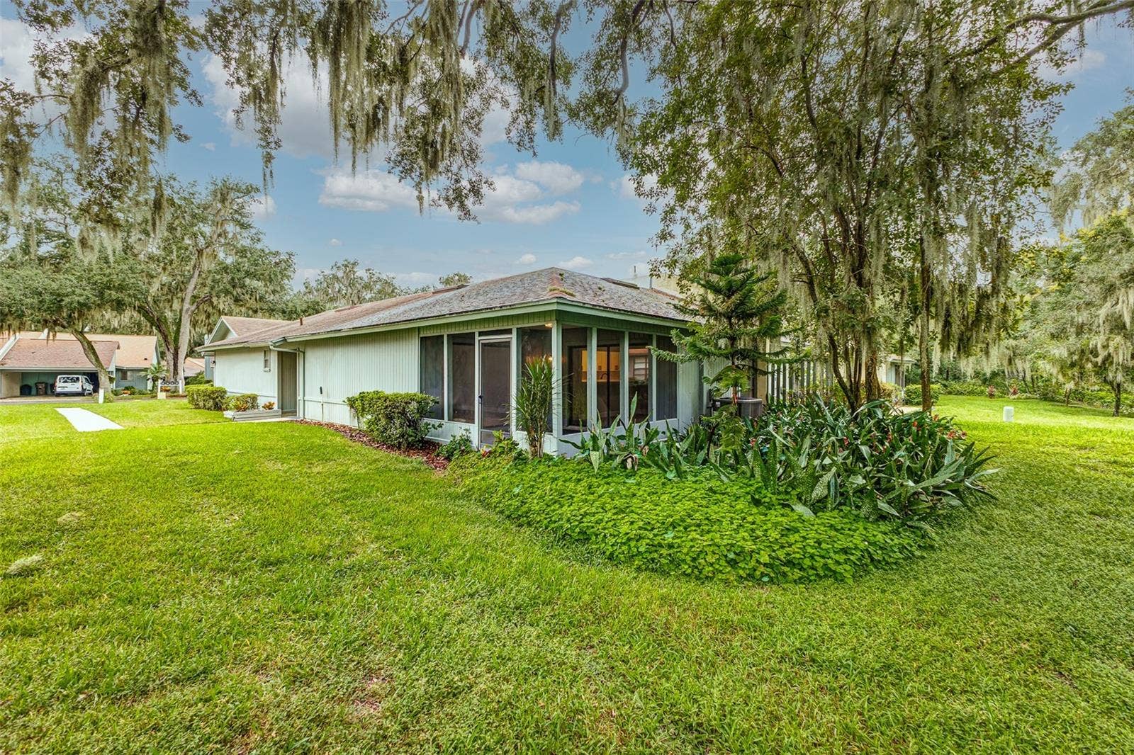 6616 SWEETBRIAR LANE, Lakeland, FL 33813 6616 SWEETBRIAR LANE, Lakeland, FL 33813