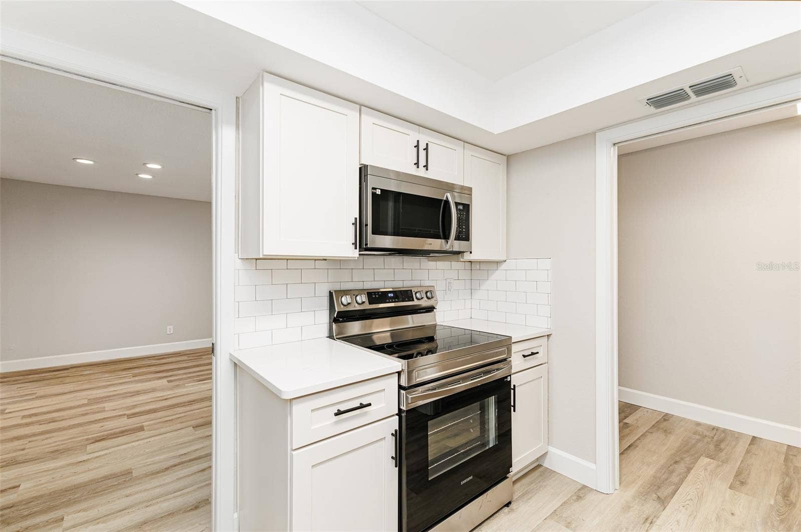 6616 SWEETBRIAR LANE, Lakeland, FL 33813 6616 SWEETBRIAR LANE, Lakeland, FL 33813