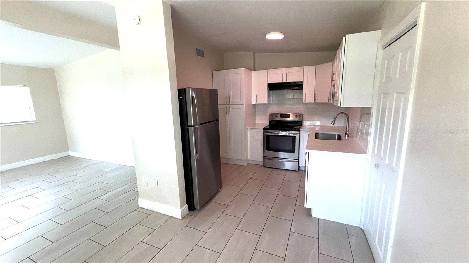 1425 HESTER DRIVE, Lakeland, FL 33801 1425 HESTER DRIVE, Lakeland, FL 33801
