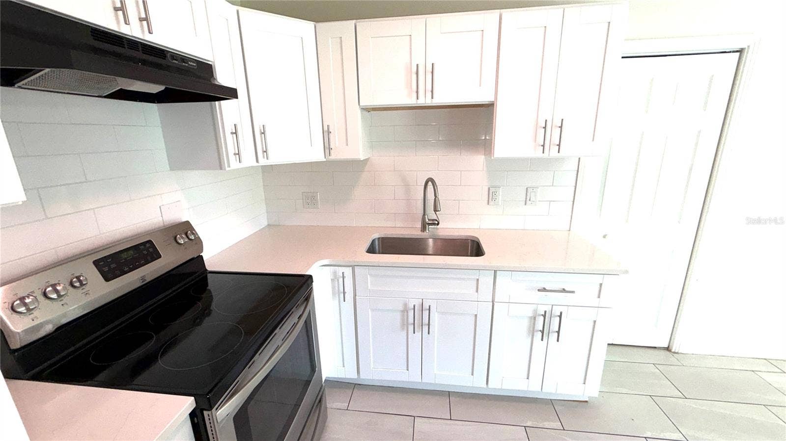 1425 HESTER DRIVE, Lakeland, FL 33801 1425 HESTER DRIVE, Lakeland, FL 33801