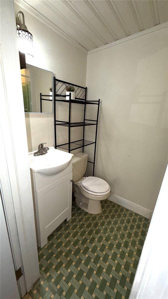 1425 HESTER DRIVE, Lakeland, FL 33801 1425 HESTER DRIVE, Lakeland, FL 33801
