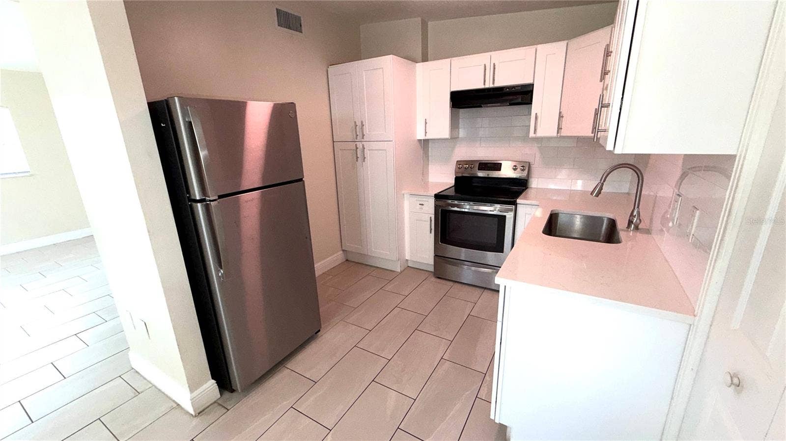 1425 HESTER DRIVE, Lakeland, FL 33801 1425 HESTER DRIVE, Lakeland, FL 33801
