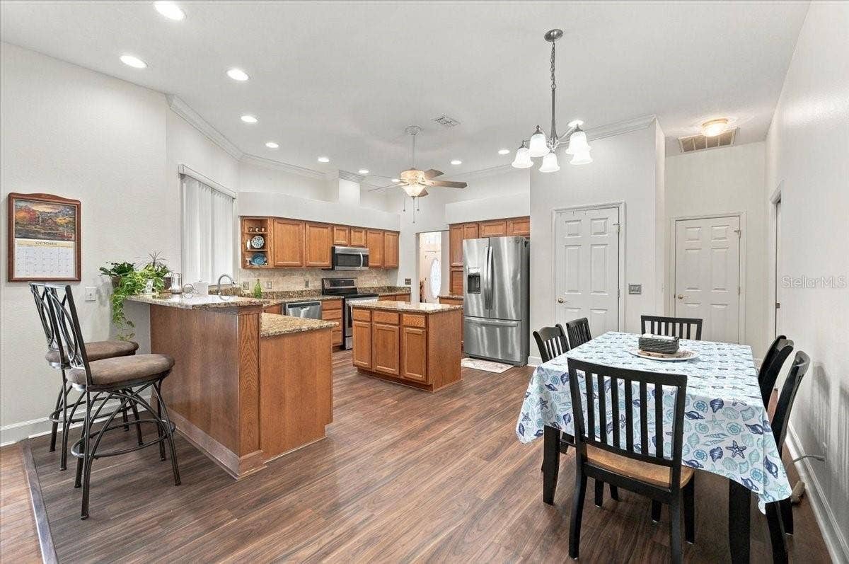 5599 SUMMERLAND HILLS DRIVE, Lakeland, FL 33812 5599 SUMMERLAND HILLS DRIVE, Lakeland, FL 33812