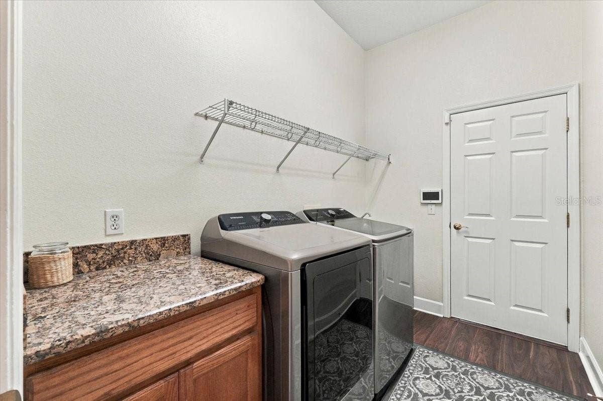 5599 SUMMERLAND HILLS DRIVE, Lakeland, FL 33812 5599 SUMMERLAND HILLS DRIVE, Lakeland, FL 33812