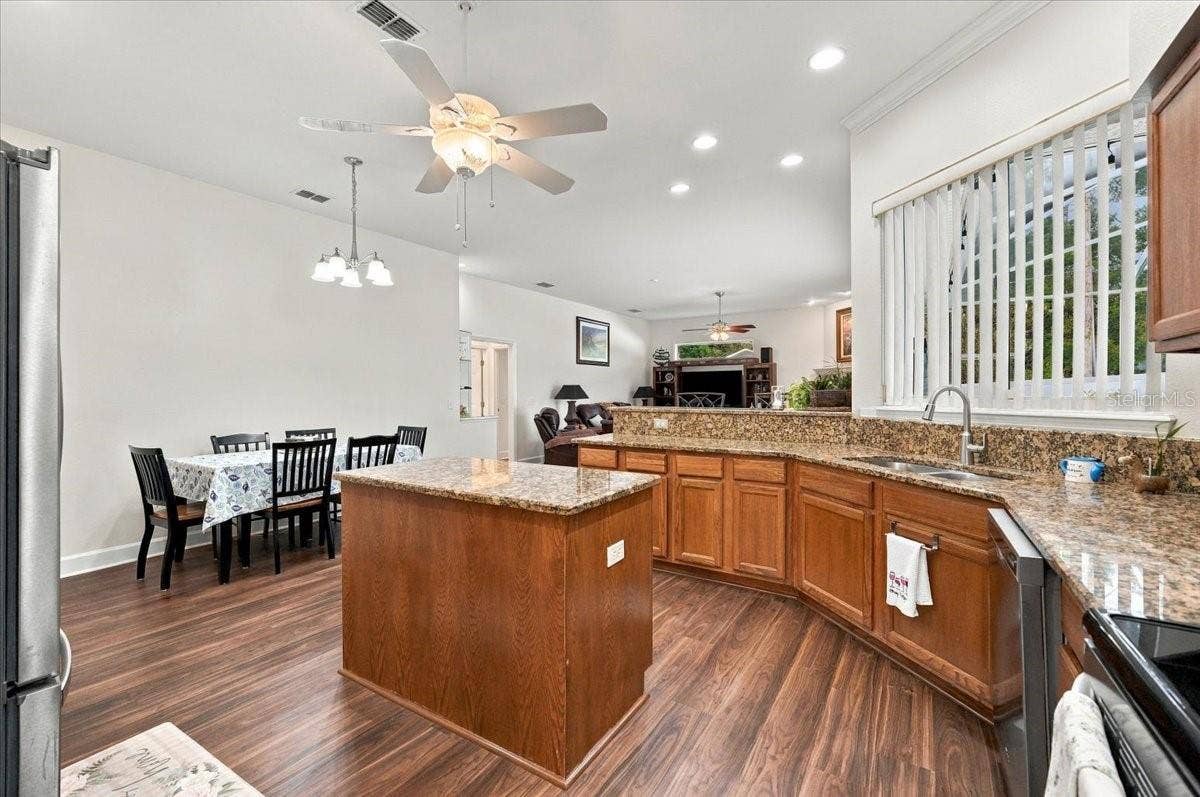 5599 SUMMERLAND HILLS DRIVE, Lakeland, FL 33812 5599 SUMMERLAND HILLS DRIVE, Lakeland, FL 33812