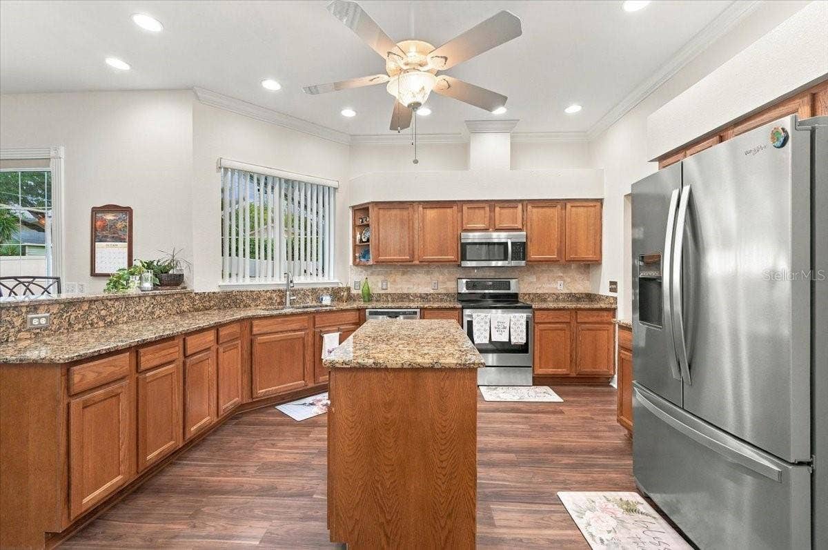 5599 SUMMERLAND HILLS DRIVE, Lakeland, FL 33812 5599 SUMMERLAND HILLS DRIVE, Lakeland, FL 33812