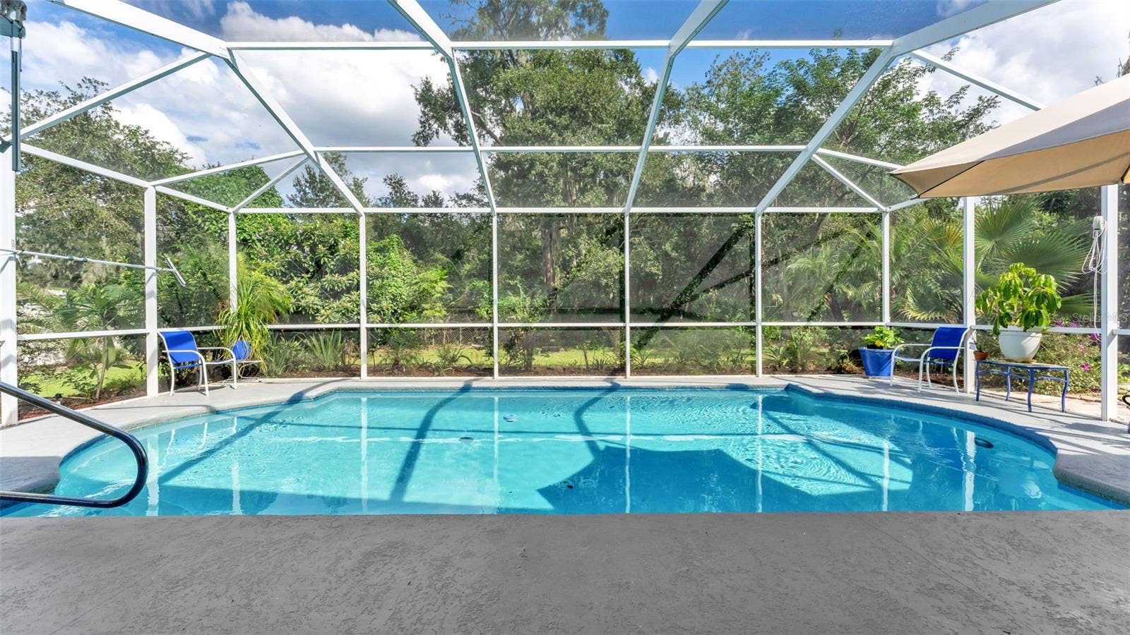 6626 ROYAL FOREST DR, Lakeland, FL 33811 6626 ROYAL FOREST DR, Lakeland, FL 33811
