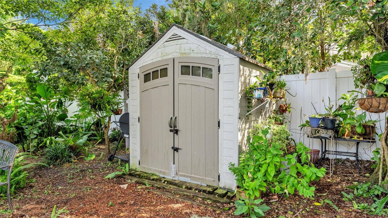 6626 ROYAL FOREST DR, Lakeland, FL 33811 6626 ROYAL FOREST DR, Lakeland, FL 33811