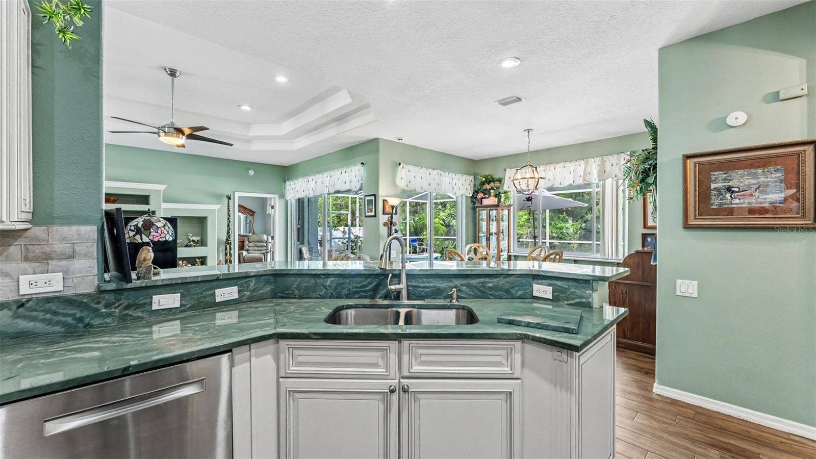 6626 ROYAL FOREST DR, Lakeland, FL 33811 6626 ROYAL FOREST DR, Lakeland, FL 33811