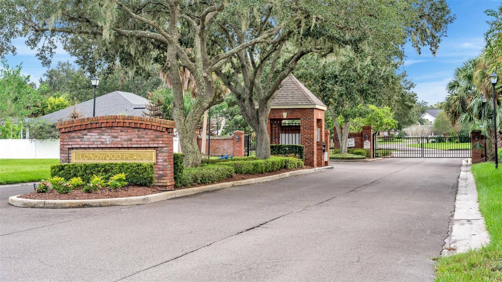 6626 ROYAL FOREST DR, Lakeland, FL 33811 6626 ROYAL FOREST DR, Lakeland, FL 33811