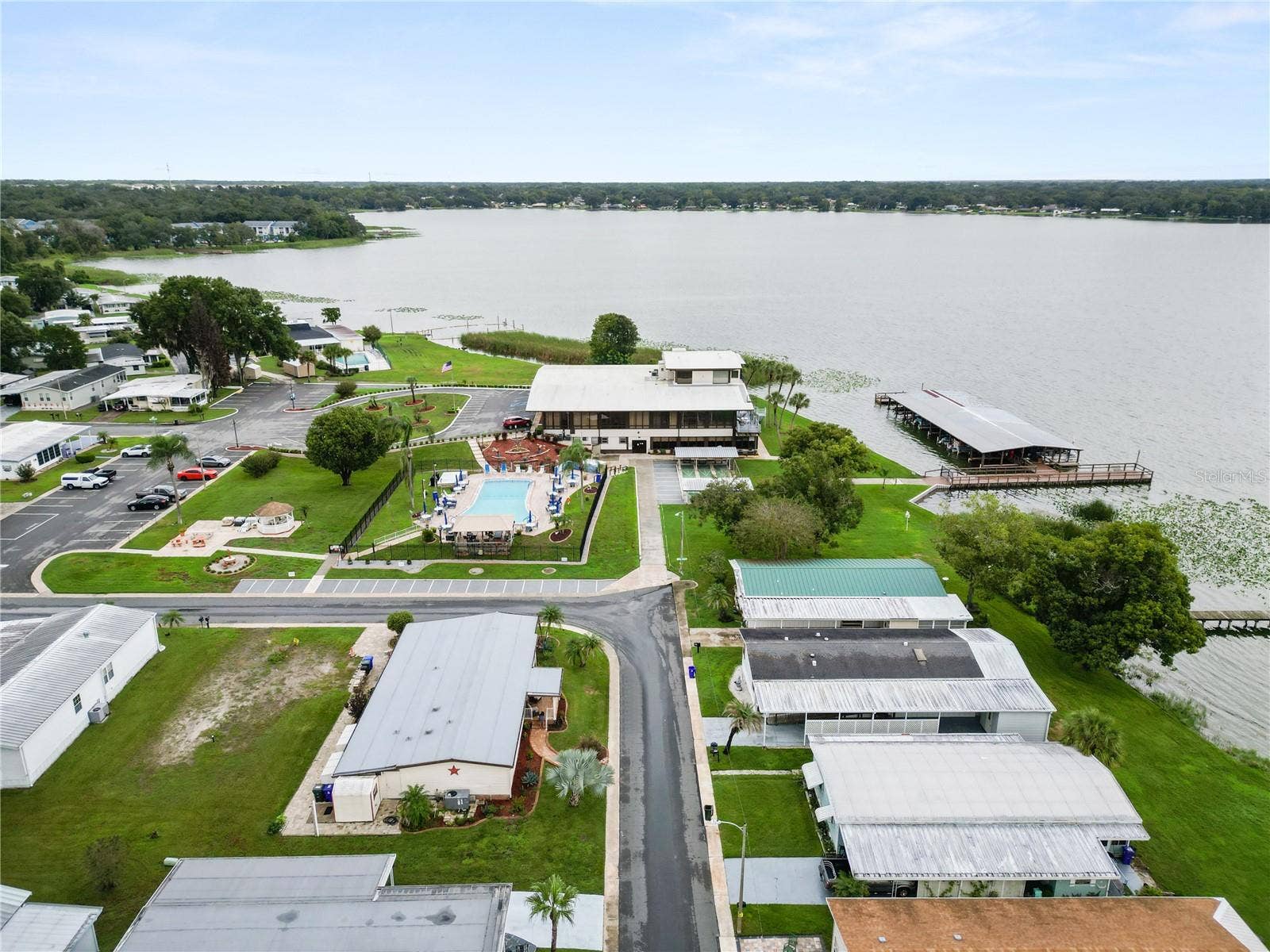 Lakeland, FL 33809