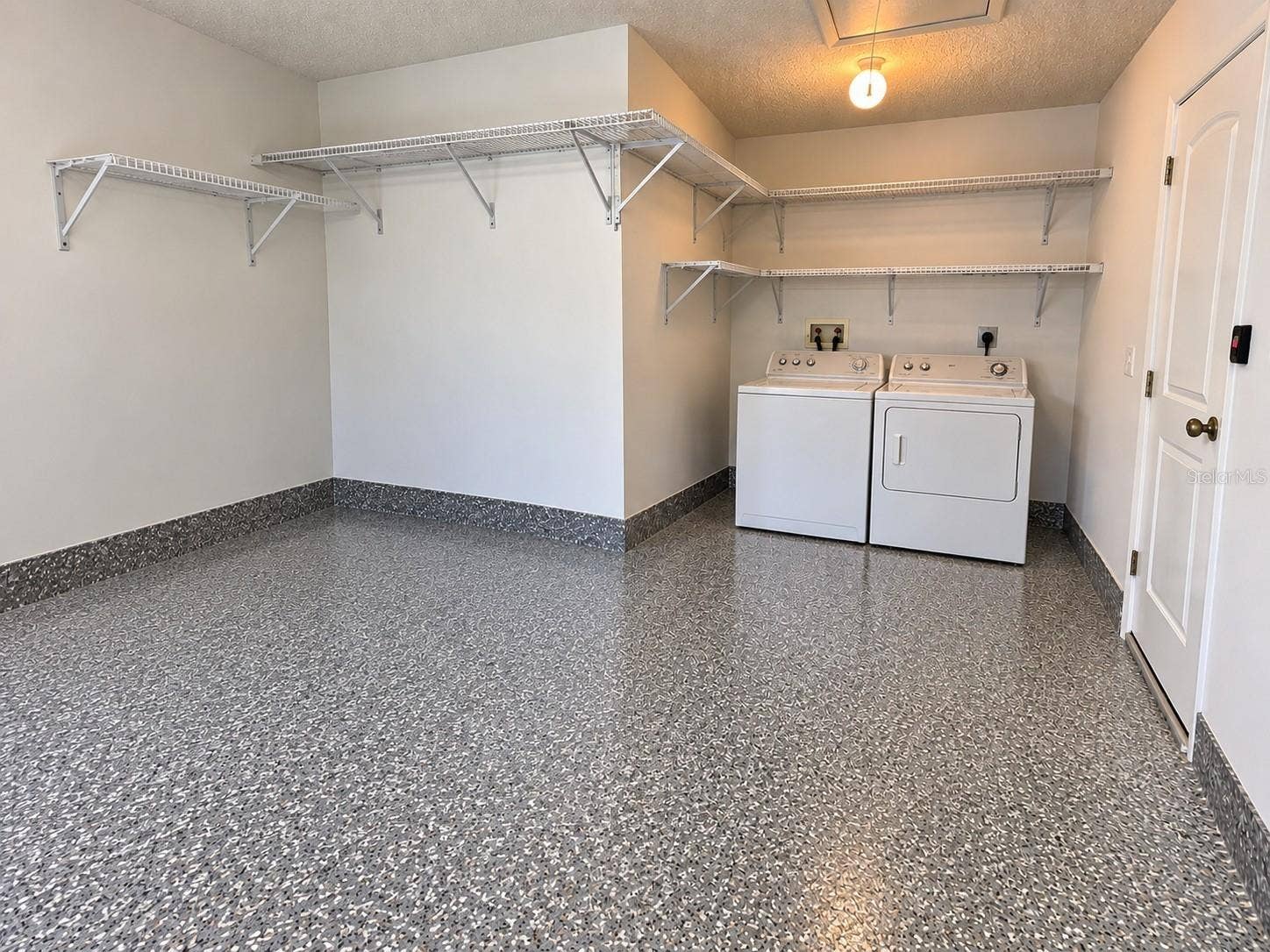 3273 PEBBLE BEND DRIVE, Lakeland, FL 33810 3273 PEBBLE BEND DRIVE, Lakeland, FL 33810