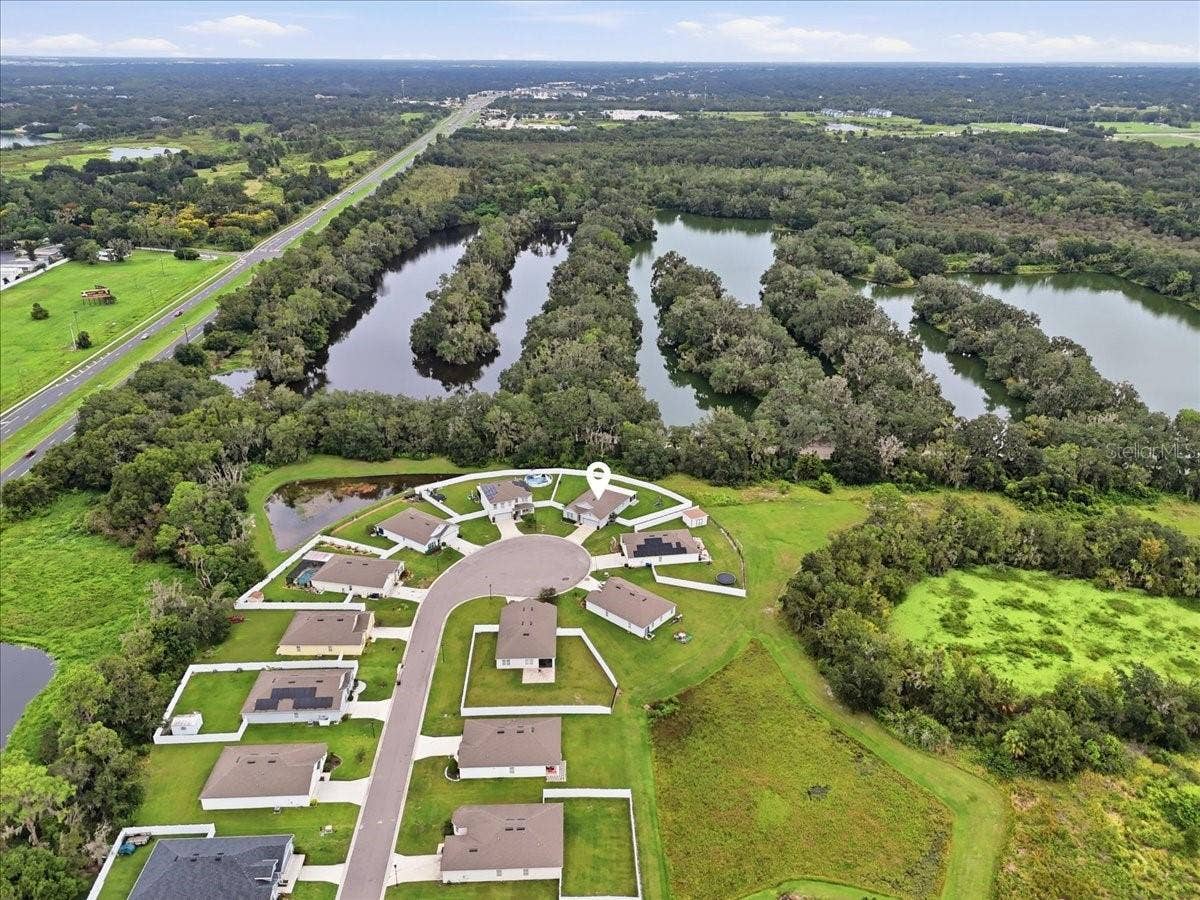 261 ST THOMAS DRIVE, Mulberry, FL 33860 261 ST THOMAS DRIVE, Mulberry, FL 33860