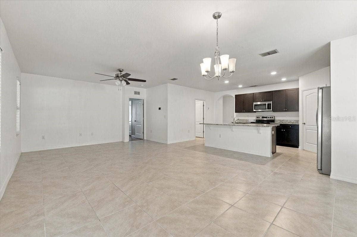 261 ST THOMAS DRIVE, Mulberry, FL 33860 dining room