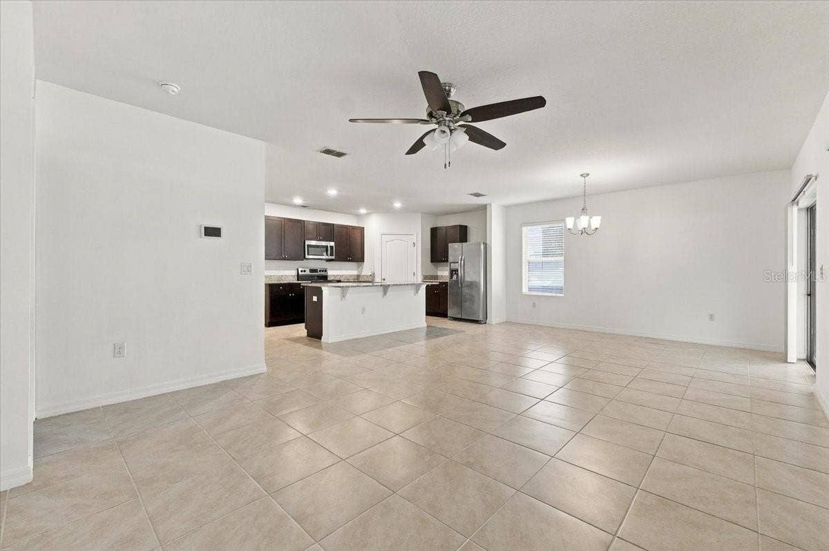 261 ST THOMAS DRIVE, Mulberry, FL 33860 livingroom