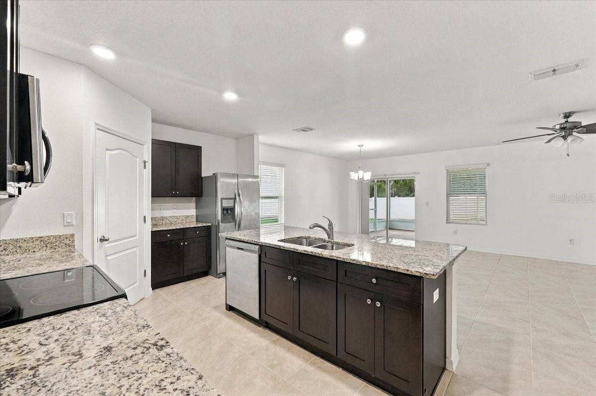 261 ST THOMAS DRIVE, Mulberry, FL 33860 261 ST THOMAS DRIVE, Mulberry, FL 33860