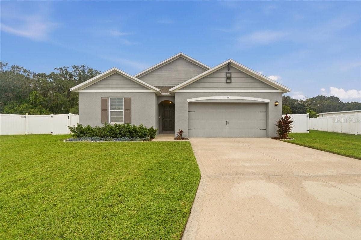 261 ST THOMAS DRIVE, Mulberry, FL 33860 261 ST THOMAS DRIVE, Mulberry, FL 33860