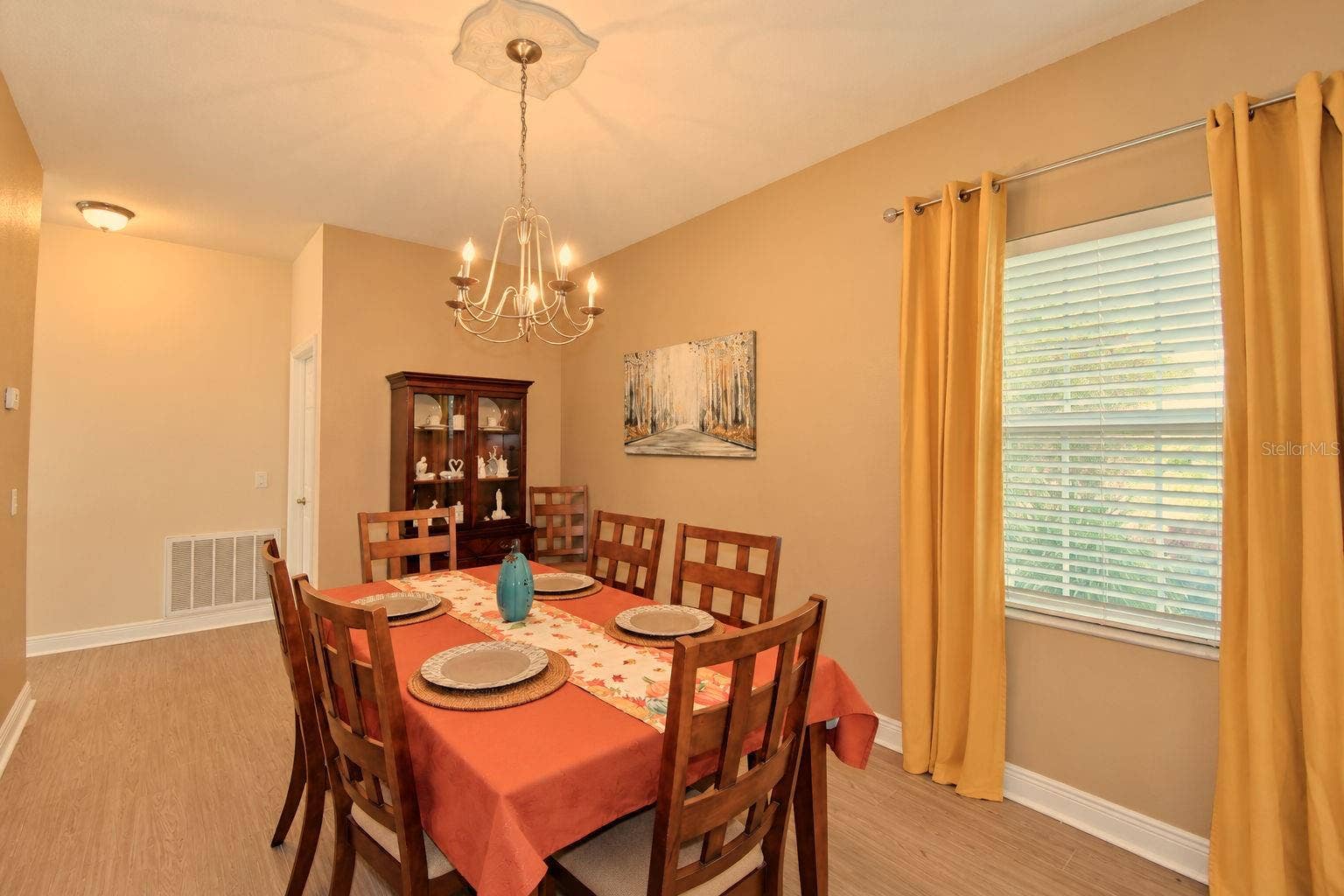 Formal Dining