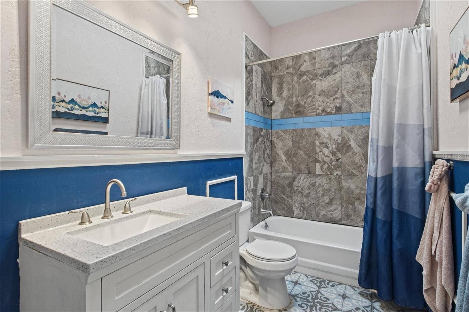 2809 CHATSWORTH LANE, Lakeland, FL 33812 Guest Bath
