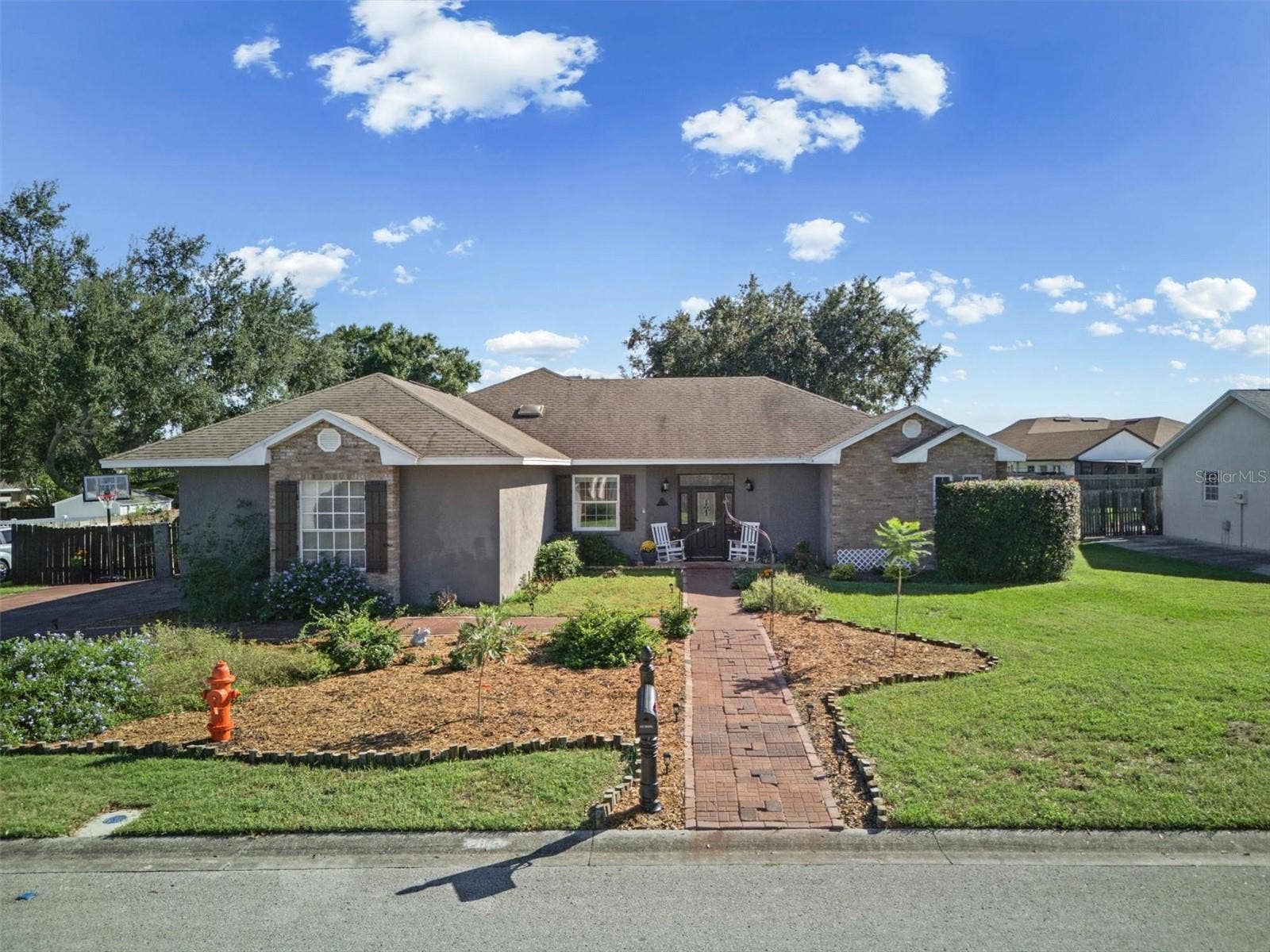 2809 CHATSWORTH LANE, Lakeland, FL 33812 Front of Home