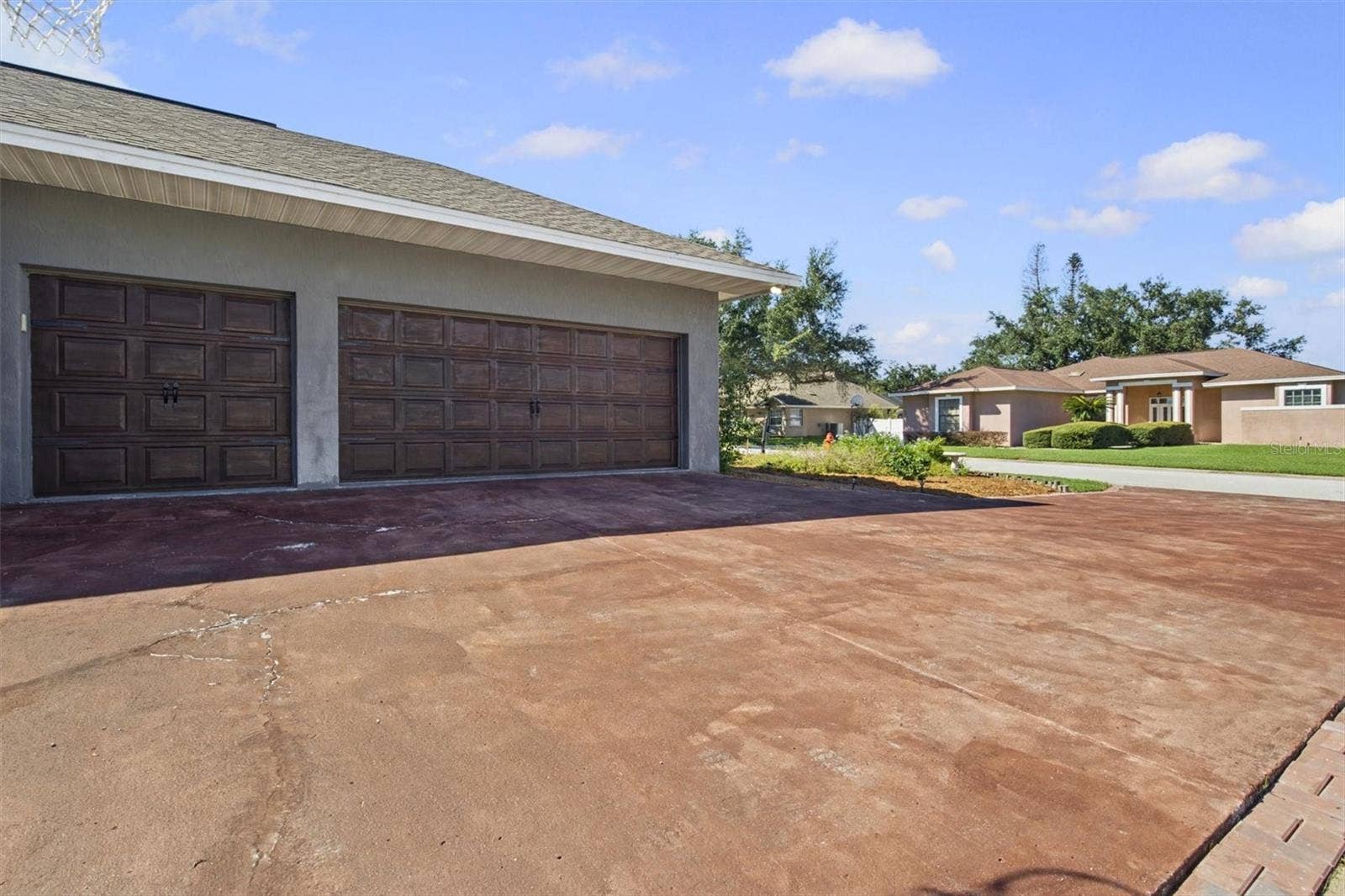 2809 CHATSWORTH LANE, Lakeland, FL 33812 Garage View