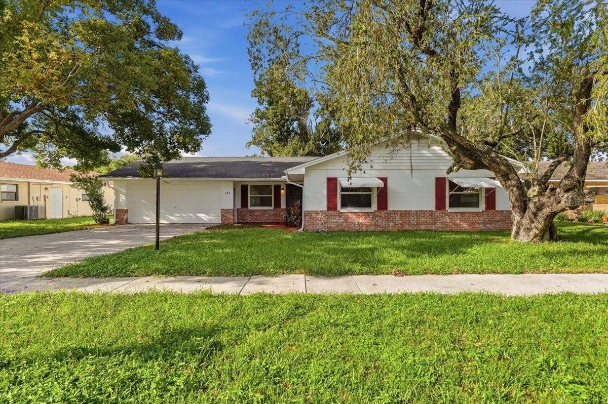 422 DUCHESS DRIVE, Lakeland, FL 33803 422 DUCHESS DRIVE, Lakeland, FL 33803