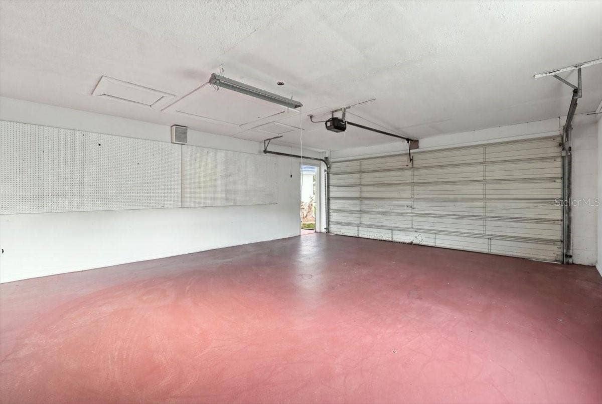422 DUCHESS DRIVE, Lakeland, FL 33803 422 DUCHESS DRIVE, Lakeland, FL 33803