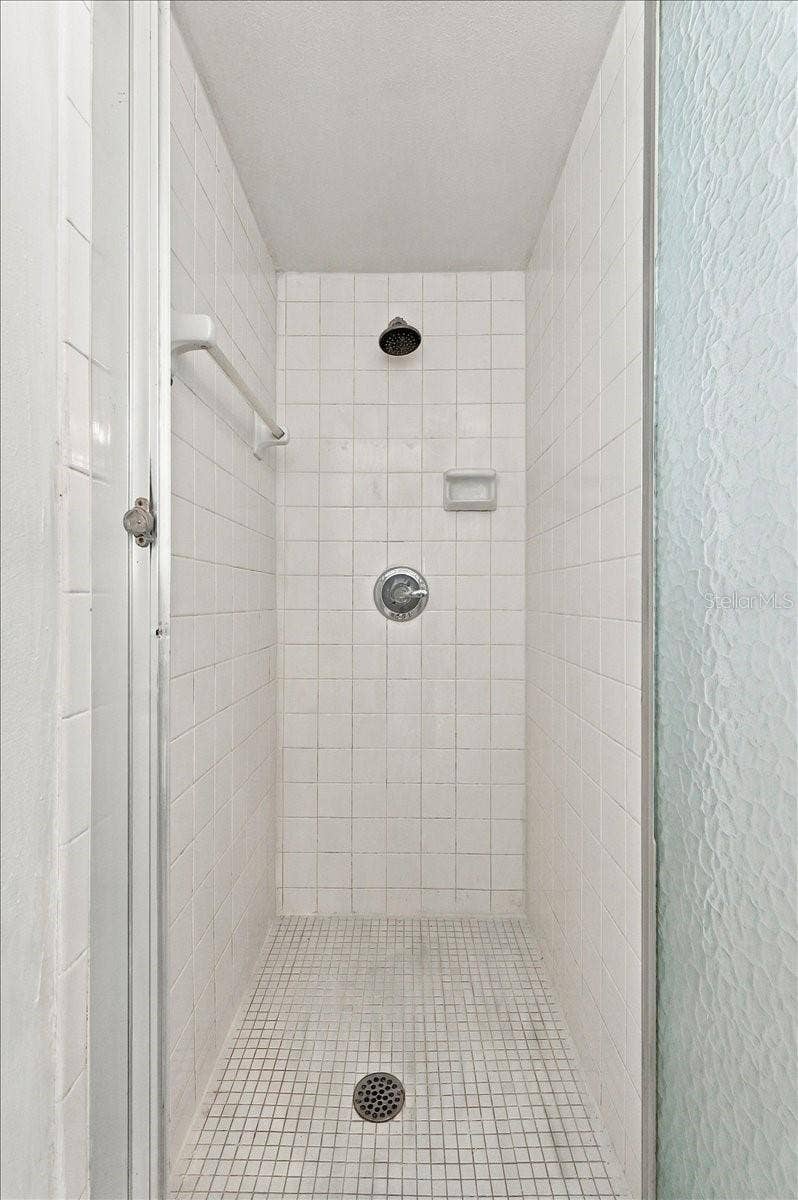 422 DUCHESS DRIVE, Lakeland, FL 33803 422 DUCHESS DRIVE, Lakeland, FL 33803