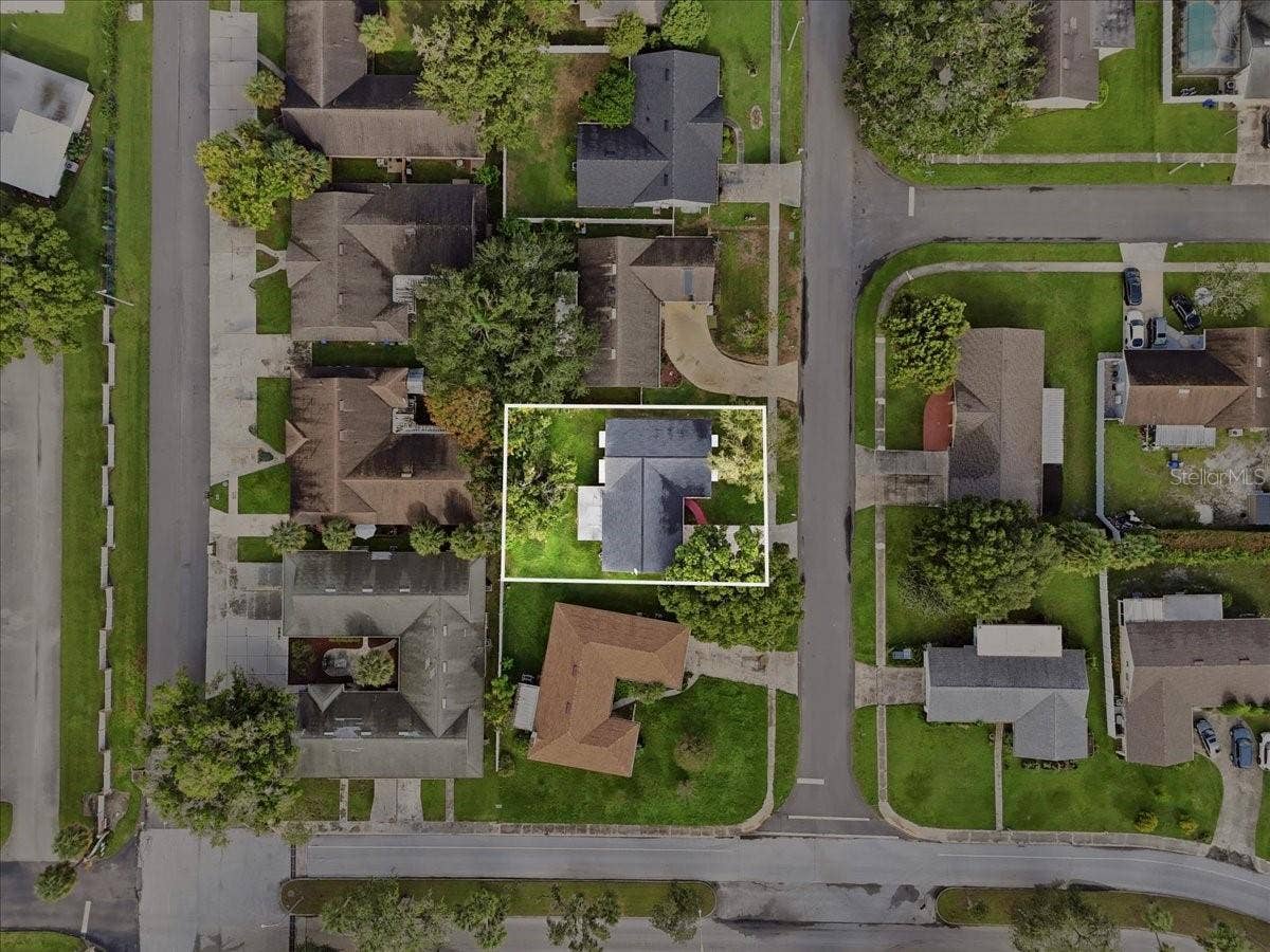 422 DUCHESS DRIVE, Lakeland, FL 33803 422 DUCHESS DRIVE, Lakeland, FL 33803