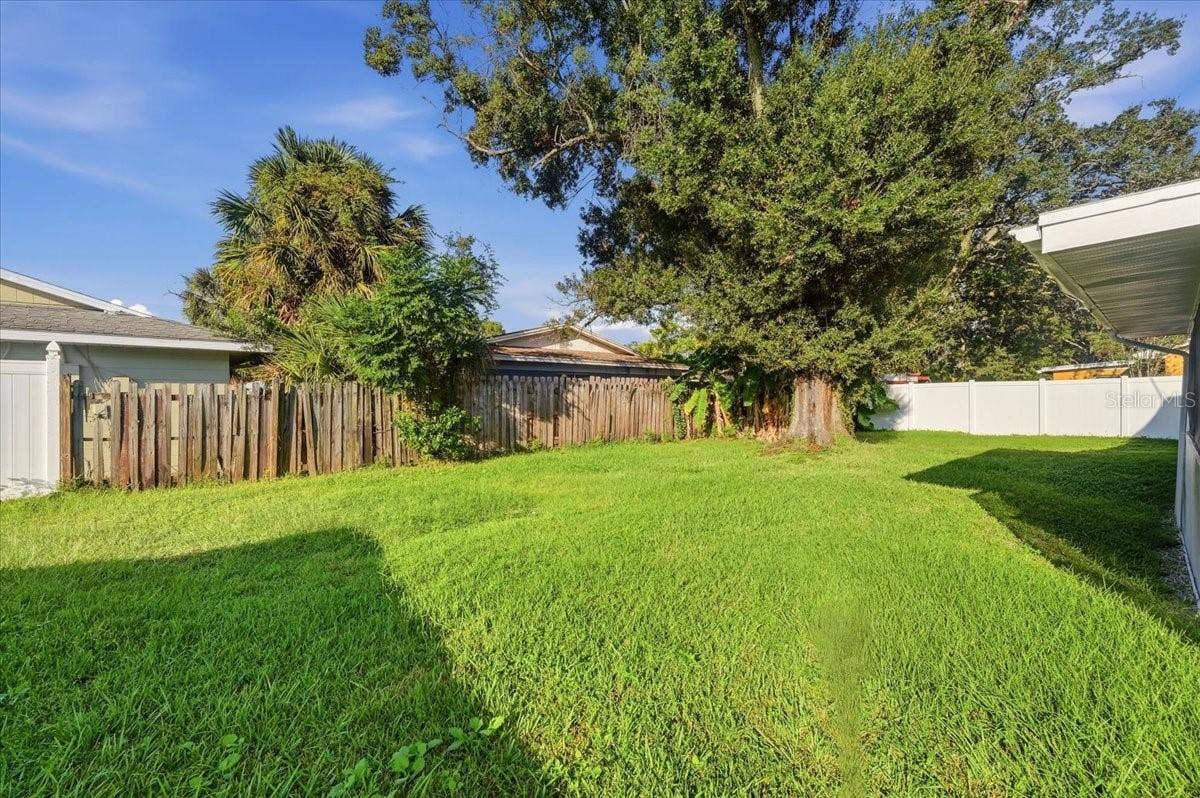 422 DUCHESS DRIVE, Lakeland, FL 33803 422 DUCHESS DRIVE, Lakeland, FL 33803