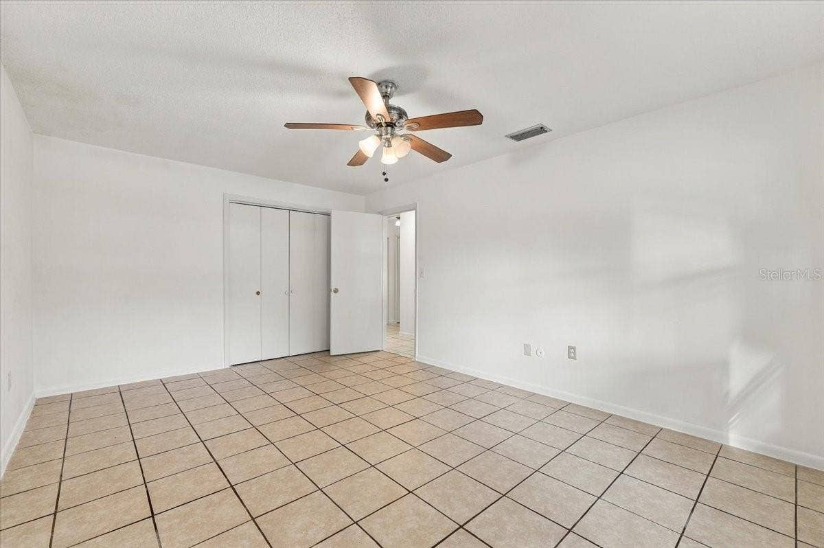 422 DUCHESS DRIVE, Lakeland, FL 33803 422 DUCHESS DRIVE, Lakeland, FL 33803