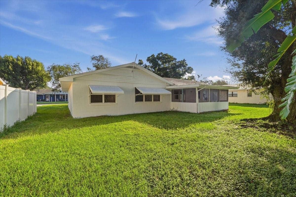 422 DUCHESS DRIVE, Lakeland, FL 33803 422 DUCHESS DRIVE, Lakeland, FL 33803
