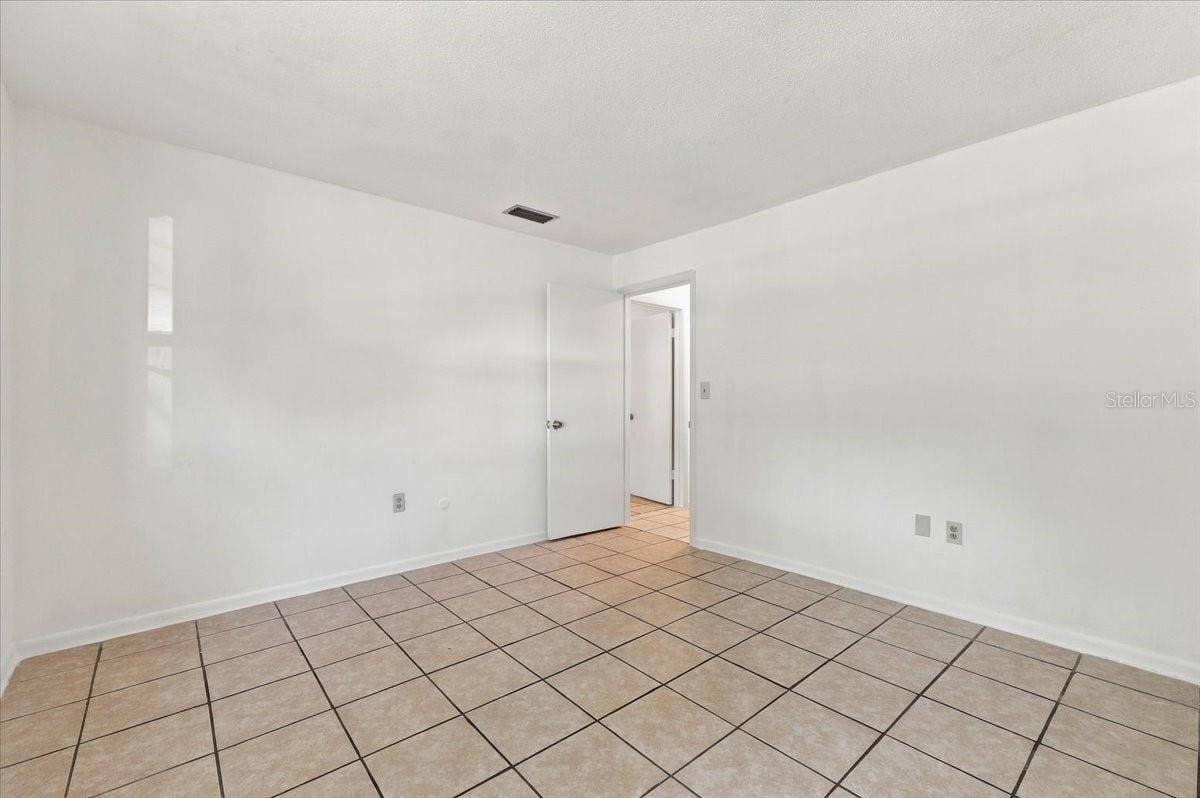 422 DUCHESS DRIVE, Lakeland, FL 33803 422 DUCHESS DRIVE, Lakeland, FL 33803