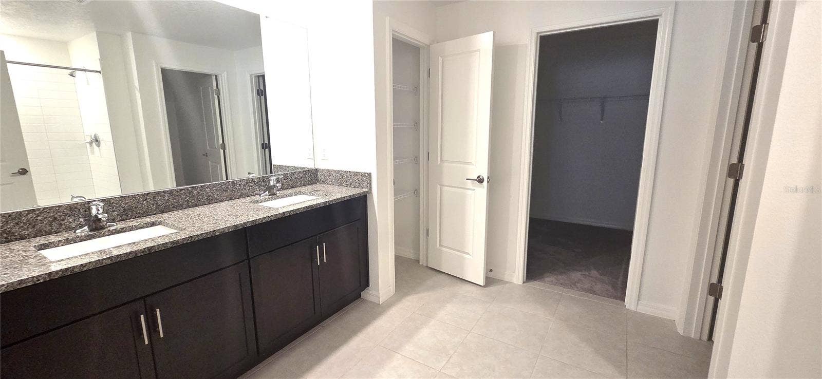 Primary En-suite Bathroom