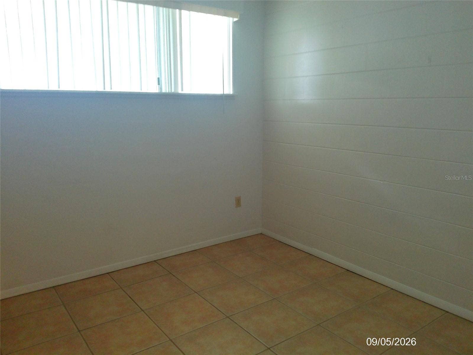 1423 CRYSTAL LAKE DRIVE, Lakeland, FL 33801 1423 CRYSTAL LAKE DRIVE, Lakeland, FL 33801