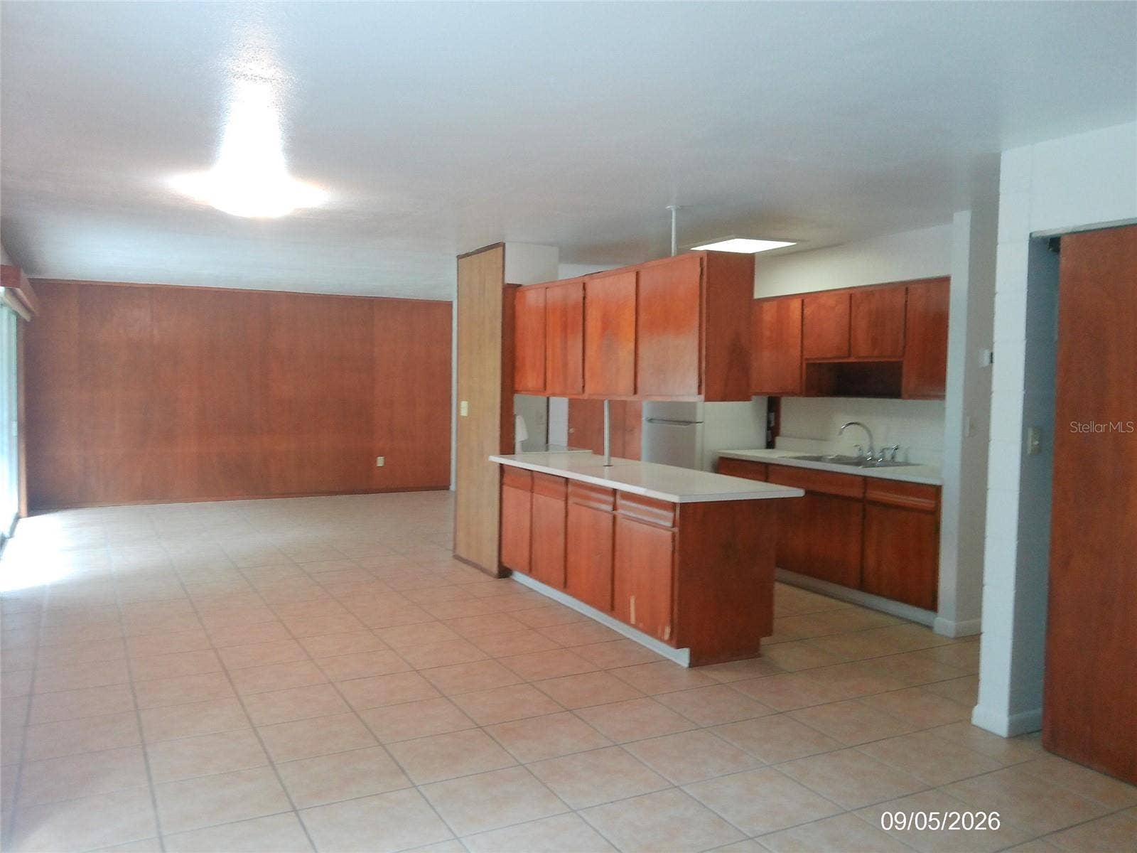 1423 CRYSTAL LAKE DRIVE, Lakeland, FL 33801 1423 CRYSTAL LAKE DRIVE, Lakeland, FL 33801